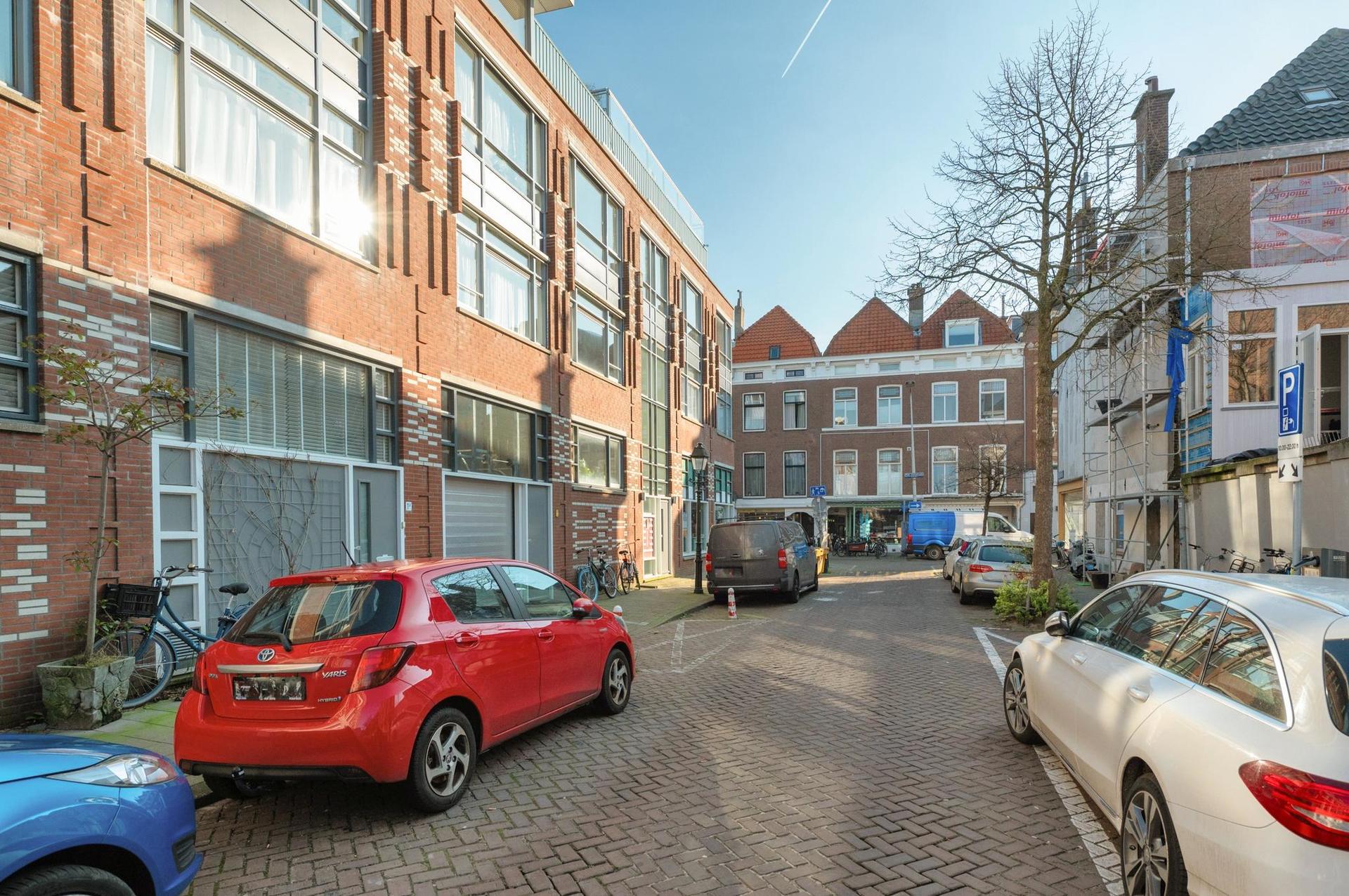 Barentszstraat 1  J